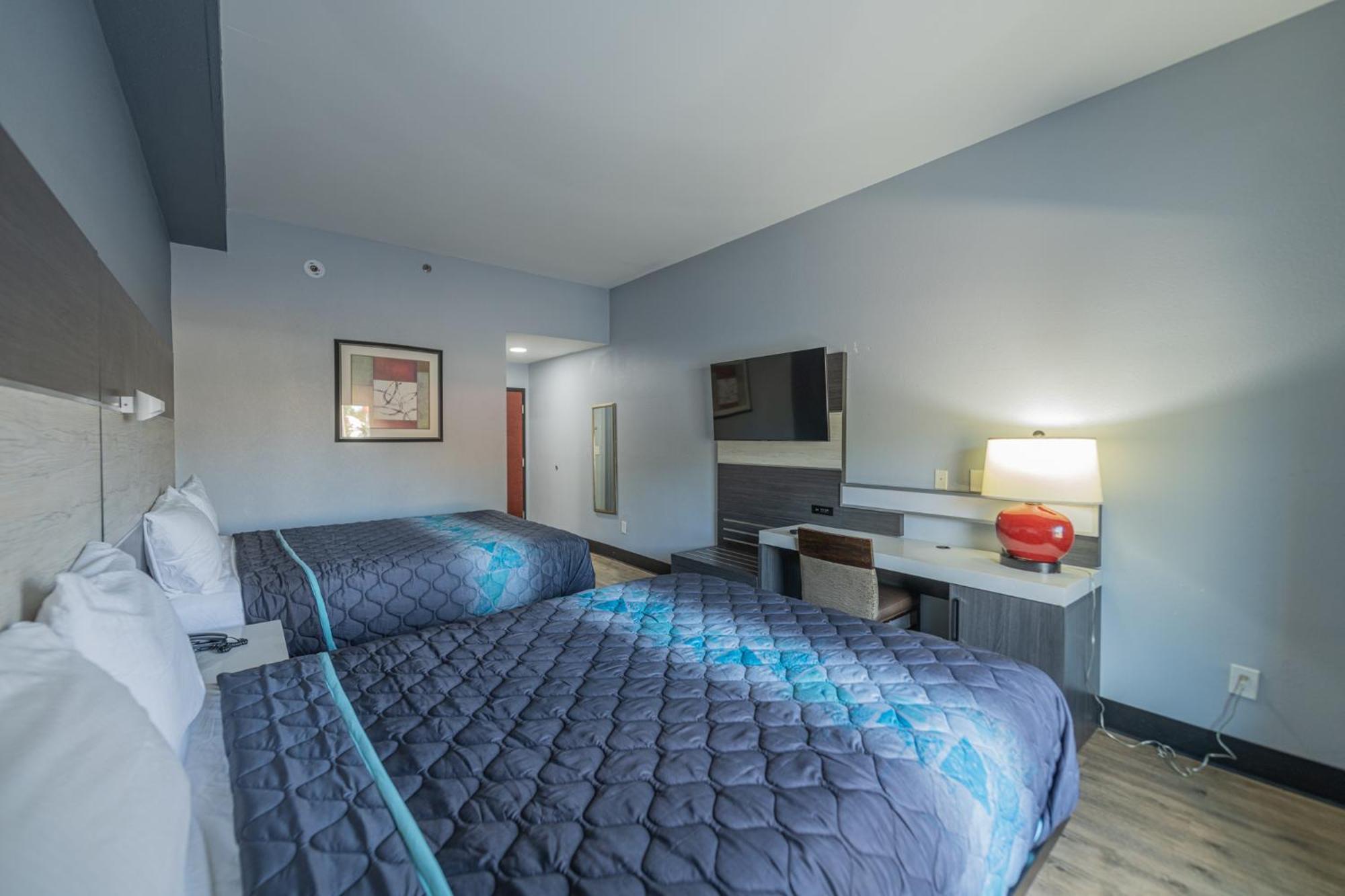 Jamestown Inn & Suites Riverdale Εξωτερικό φωτογραφία