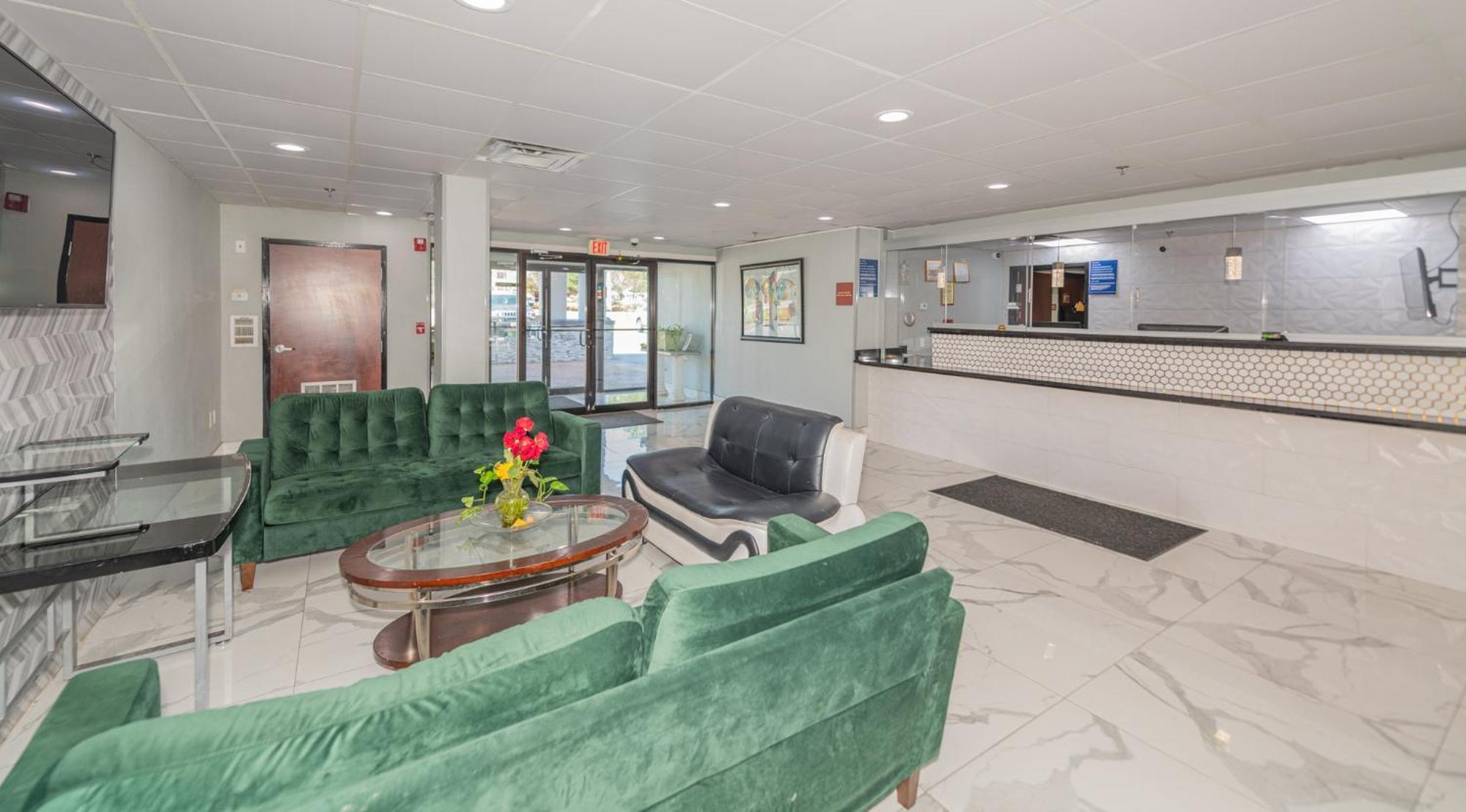Jamestown Inn & Suites Riverdale Εξωτερικό φωτογραφία