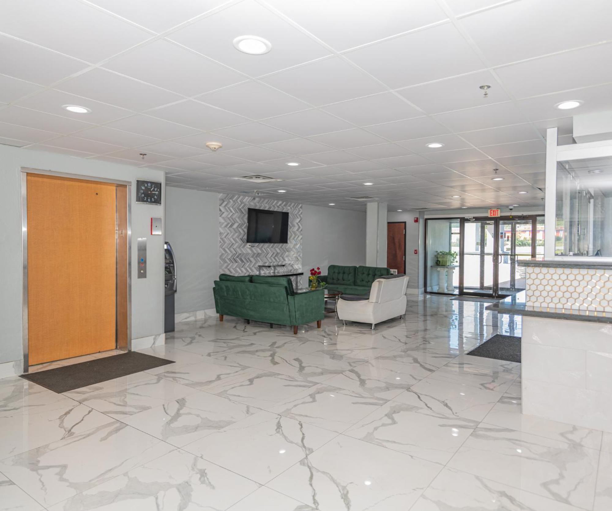 Jamestown Inn & Suites Riverdale Εξωτερικό φωτογραφία